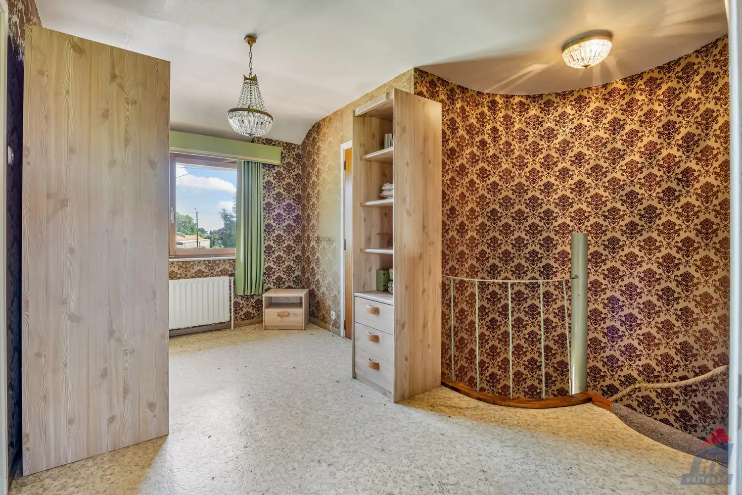 Rustig gelegen halfopen bebouwing met ruime tuin en tal van renovatiemogelijkheden foto 14