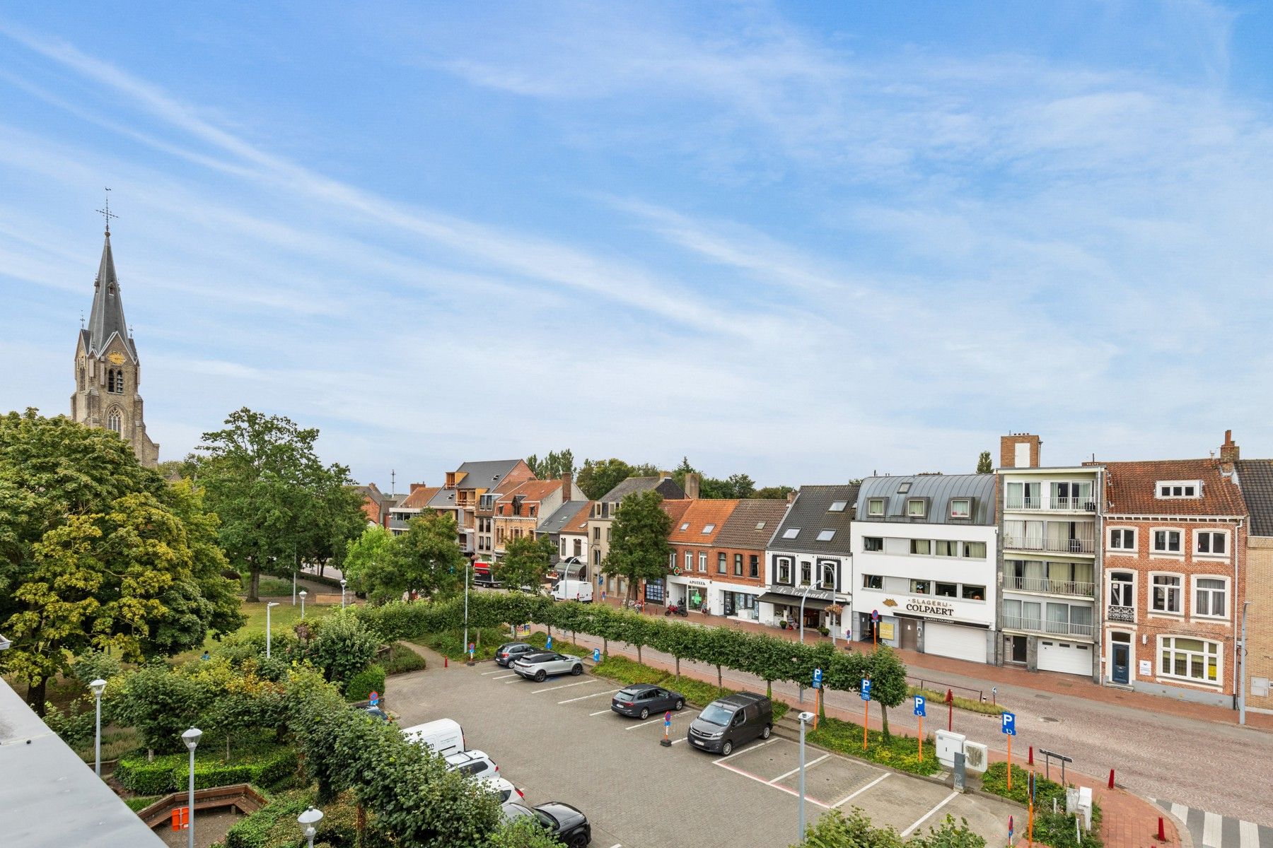 Penthouse in hartje Sint-Kruis foto {{pictureIndex}}