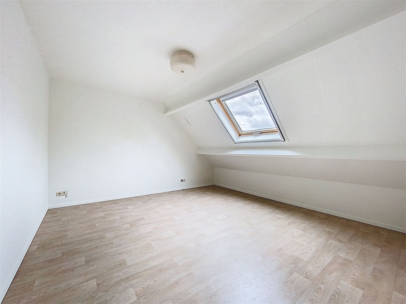 Instapklare woning nabij centrum Brasschaat  foto 13