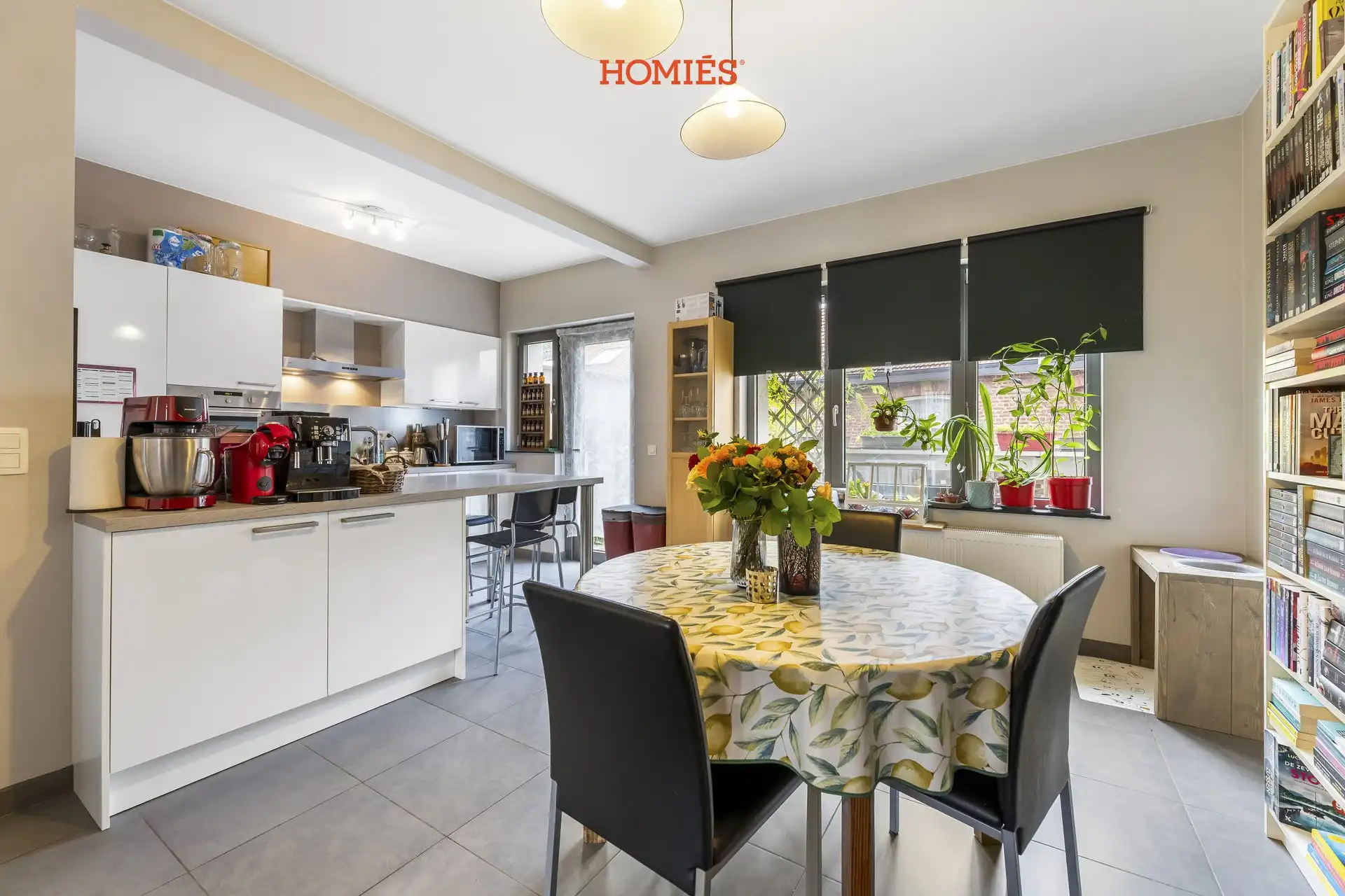 Uiterst gunstig gelegen woning foto 3