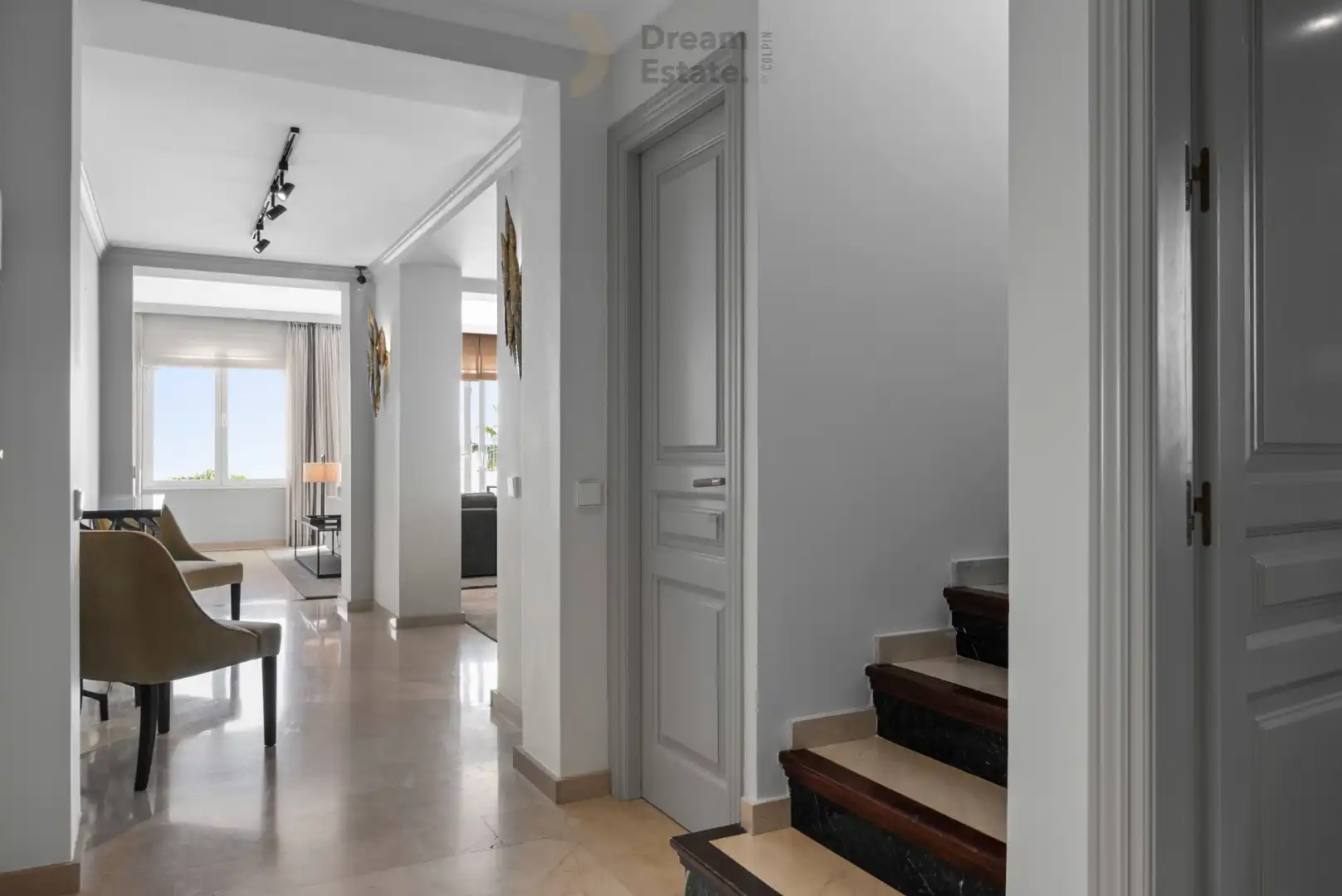 4 Slaapkamer duplex met adembenemende uitzichten te Las Colinas, Benahavís. foto 17