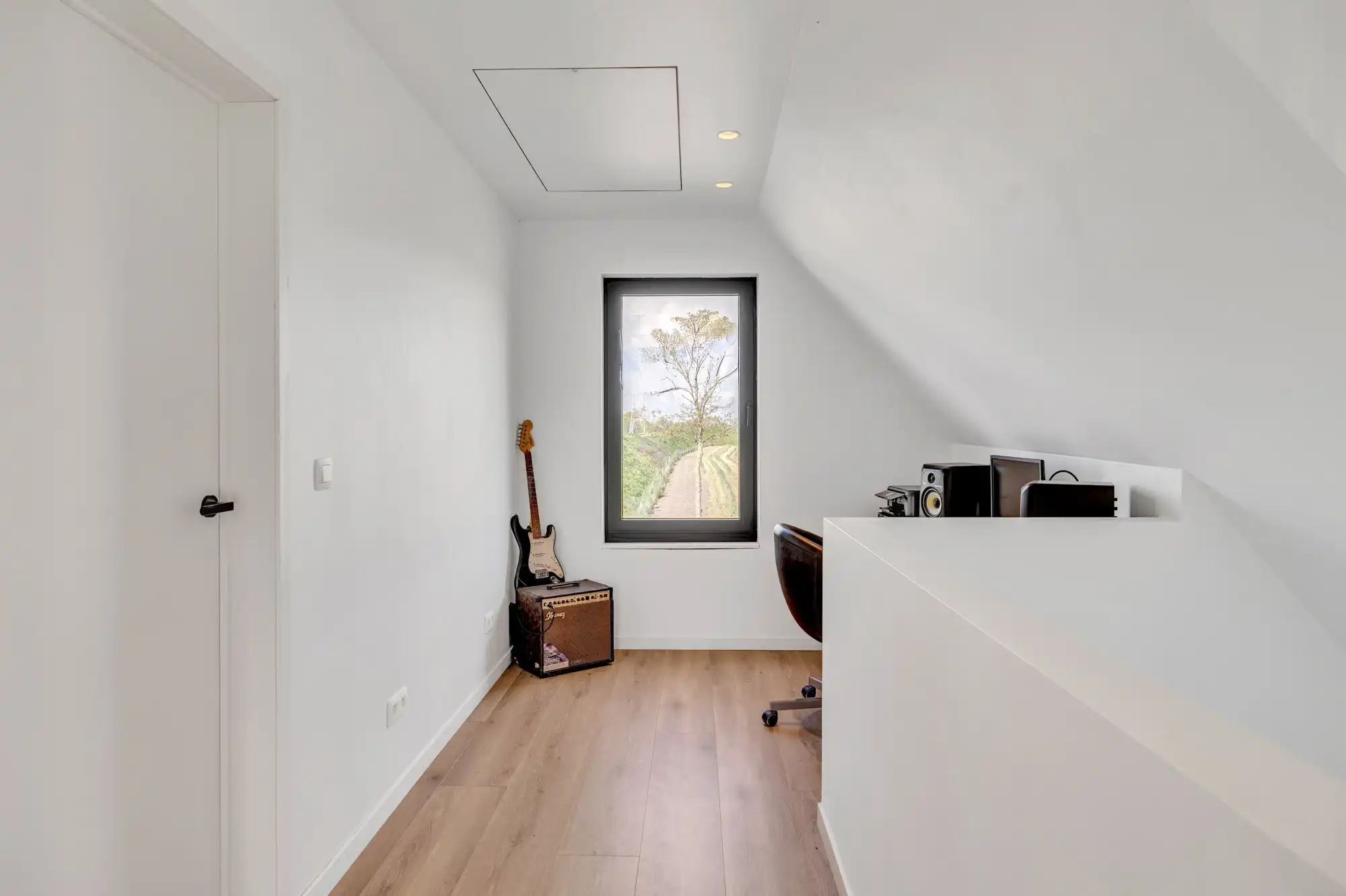 Energiezuinige alleenstaande woning met weide op 19a 37ca foto 24