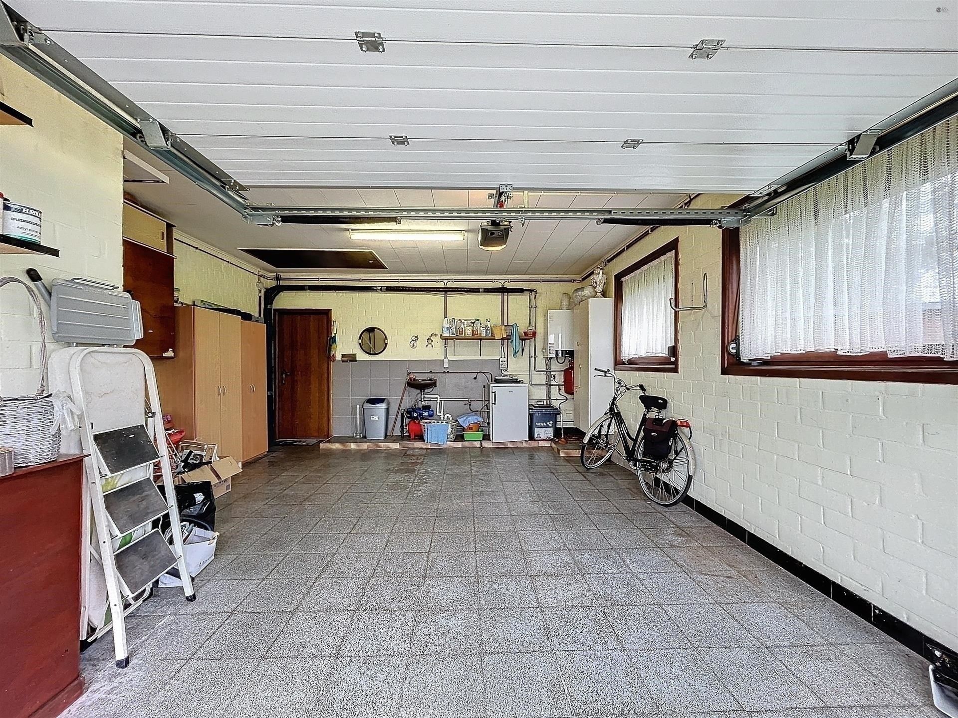 Goed onderhouden woning op perceel van 605 m² foto 17