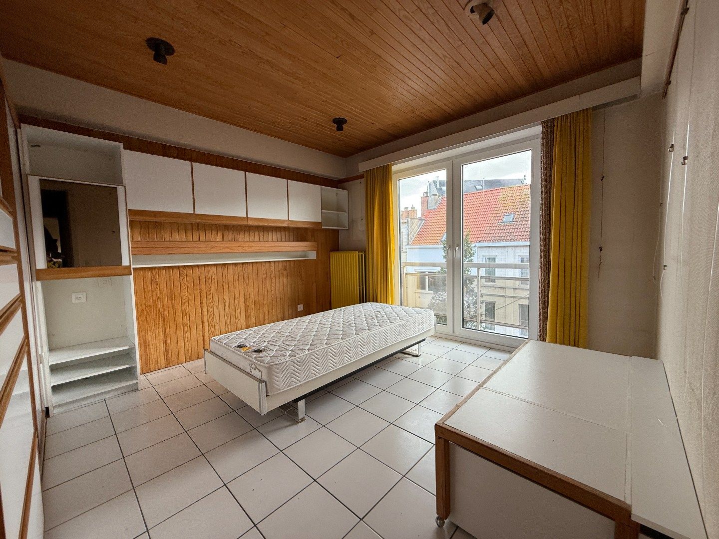 Zonnig 2-slaapkamer appartement in residentiële wijk met open zicht. foto 6