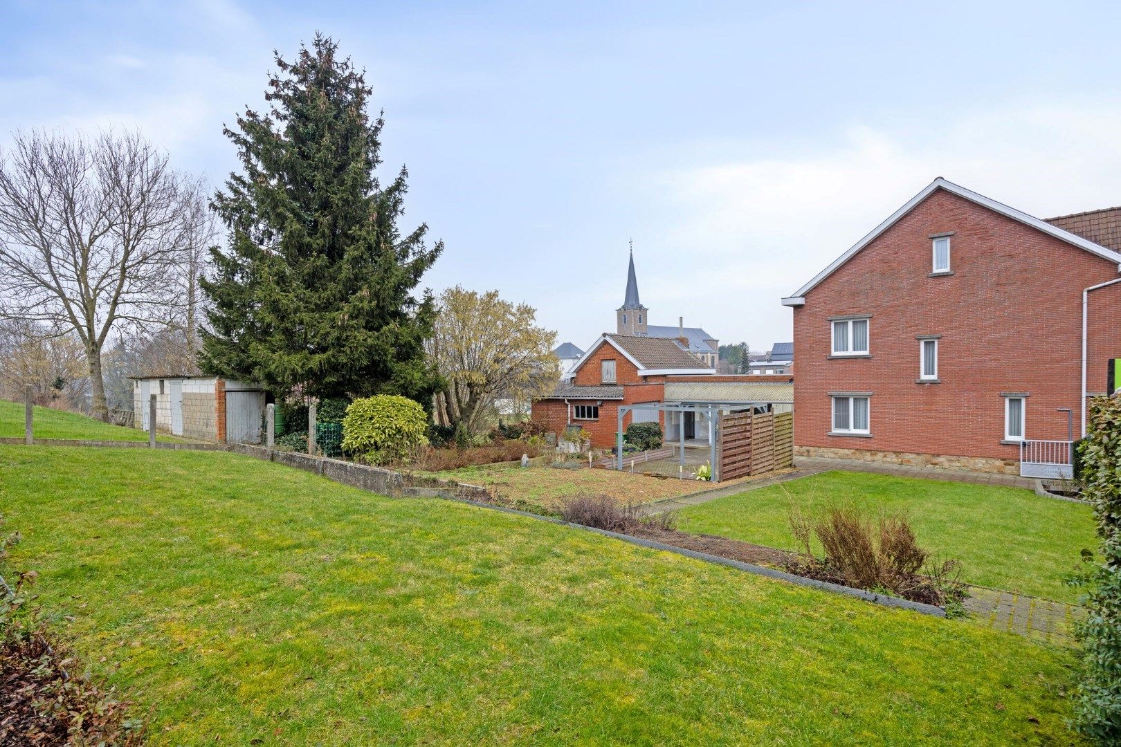 Ruime goed onderhouden woning met grote tuin (bebouwbaar) te Tongeren-Vreren foto 3