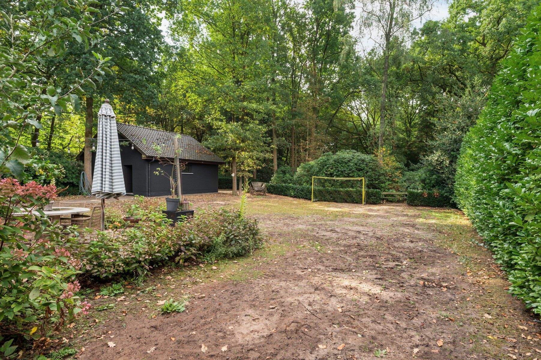 Ruime woning in een oase van groen en rust foto 25