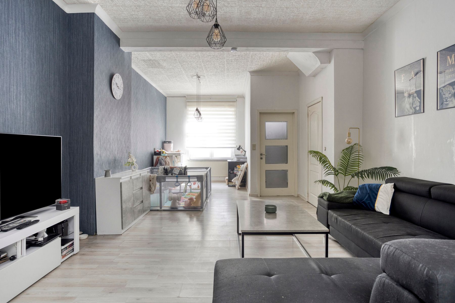 Op te frissen woning met potentieel in Zele foto 6