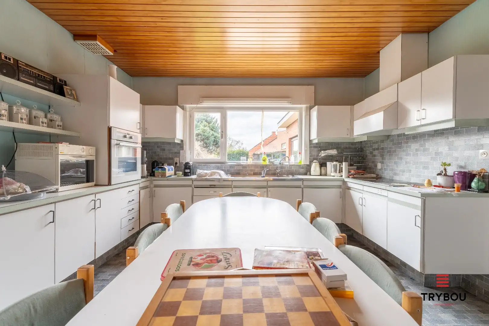 Ruime woning met winkelruimte, loods (optioneel) en garage  foto 7