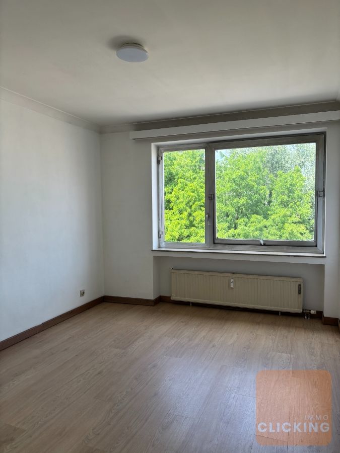 Lichtrijk 2 slaapkamer appartement met terras foto 5