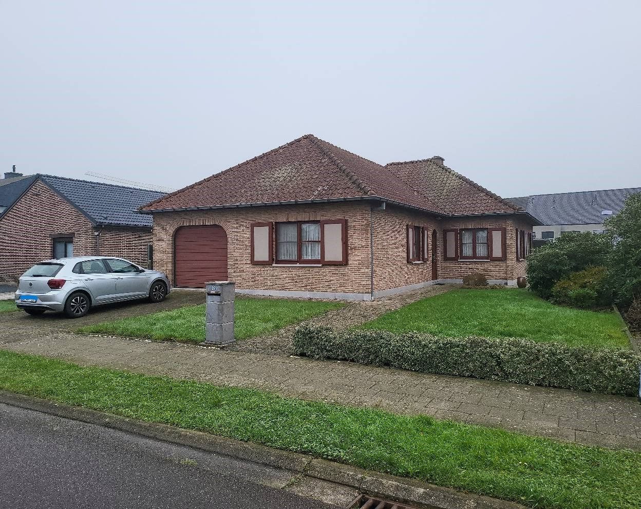 Bungalow in aangename woonwijk. foto 28