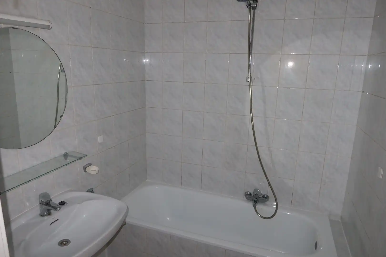 Gezellig dakappartement met 2 slk, terrasje en autostaanplaats foto 11