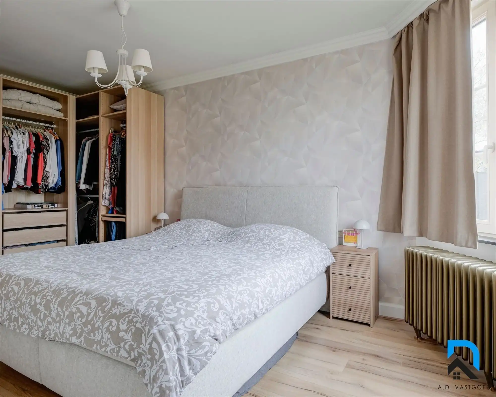 Gerenoveerde woning op toplocatie foto 14