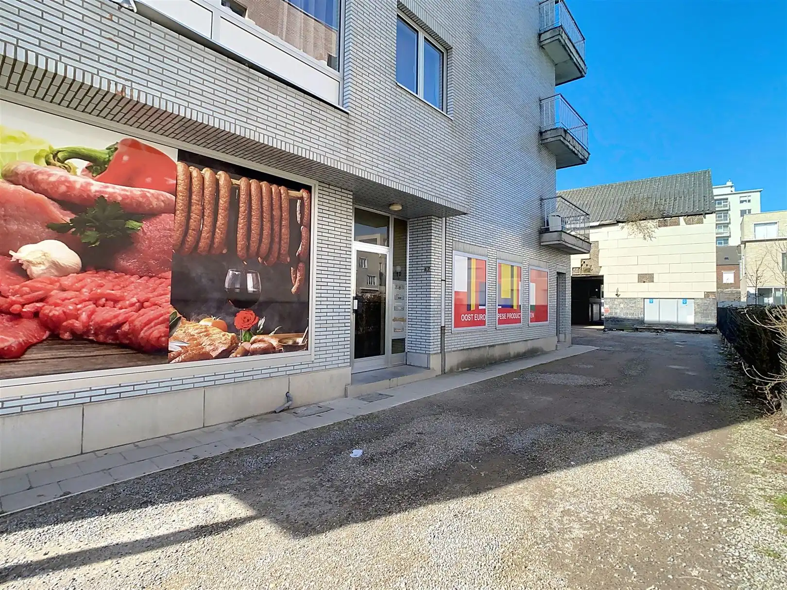 Opbrengsteigendom van 6 APP en handelspand foto 2