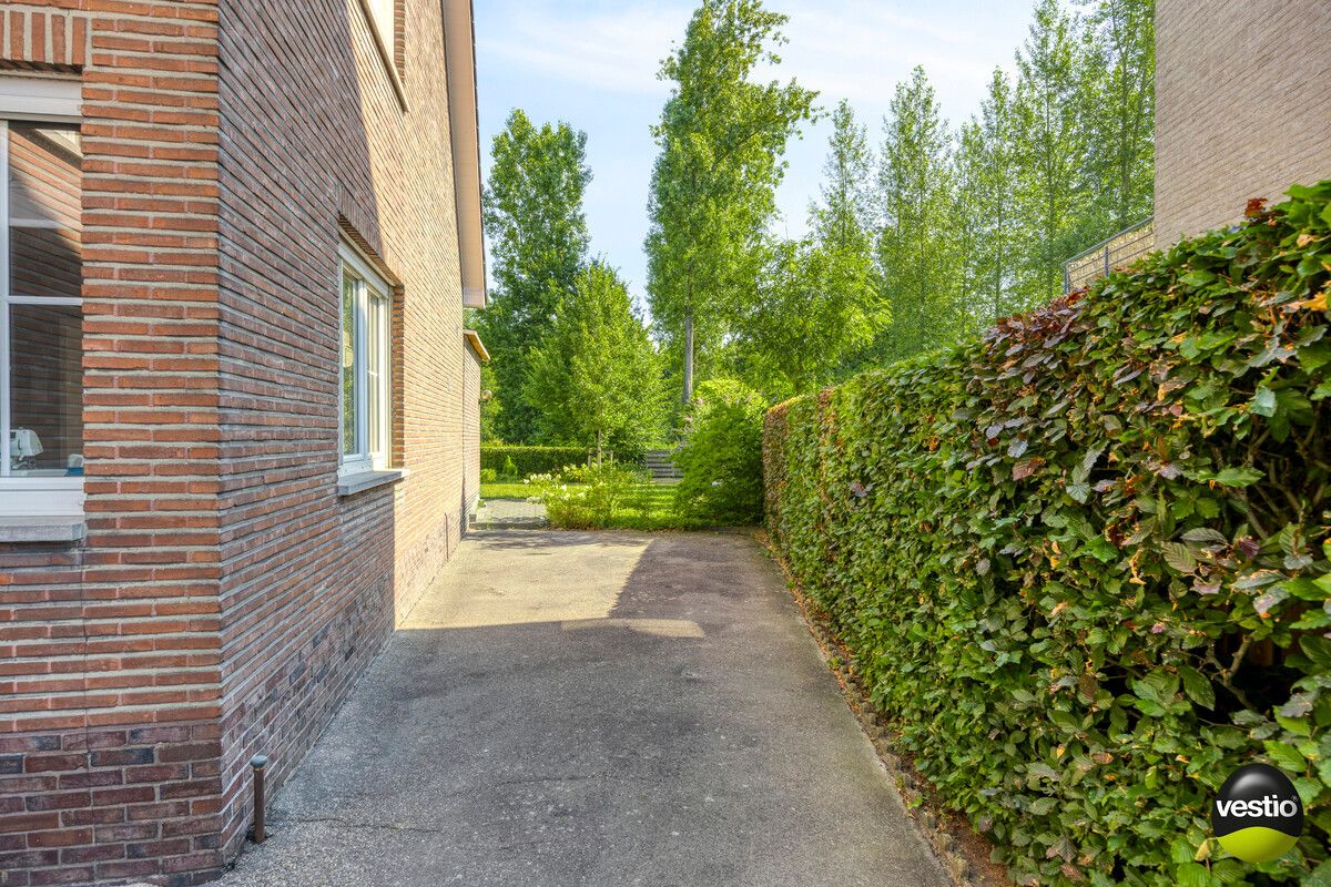 TIJDLOZE RUIME WONING MET 3 SLK OP 5A90CA NABIJ CENTRUM BEVERST. foto 30