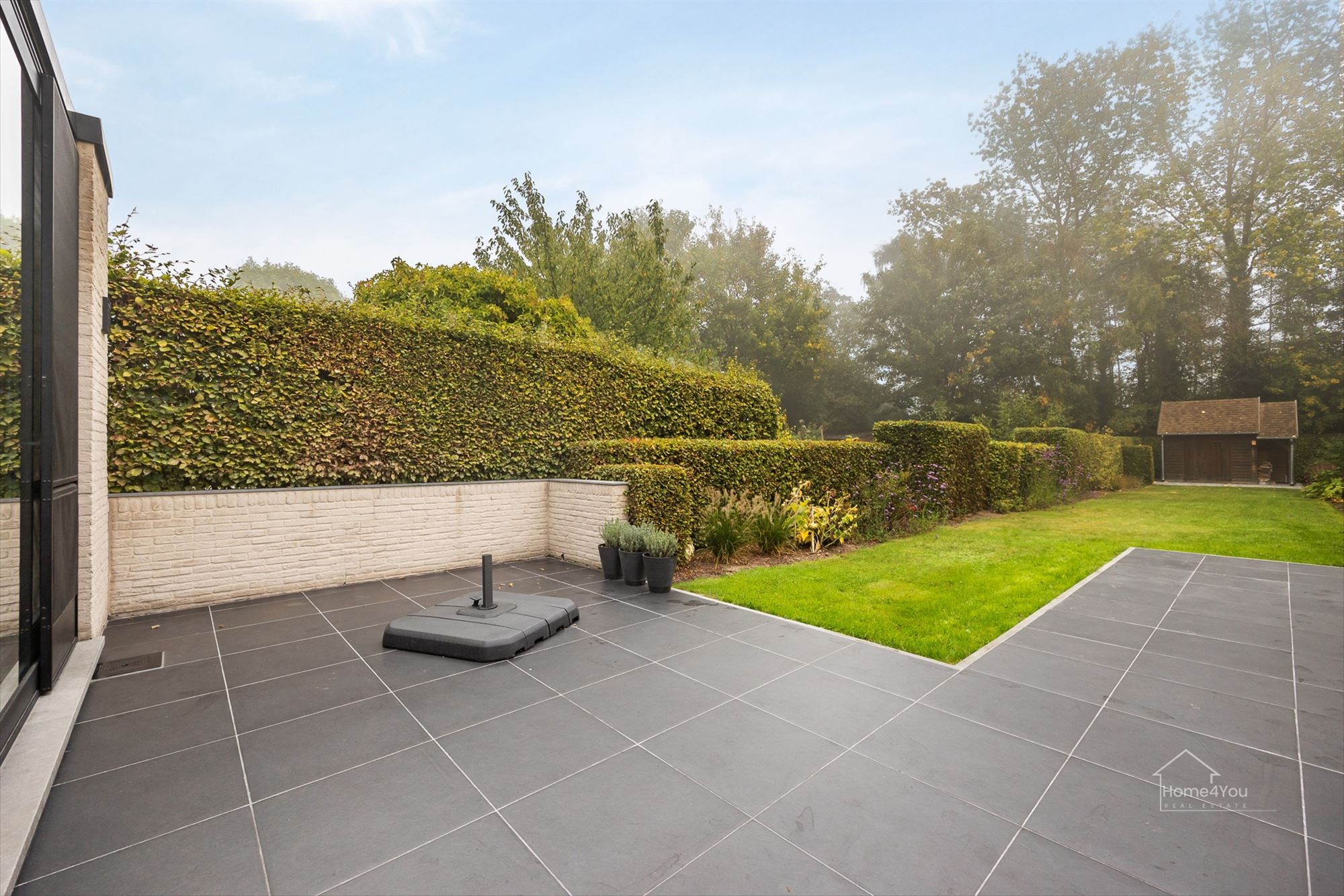 Instapklare gezinswoning met 4 slaapkamers en tuin foto 4
