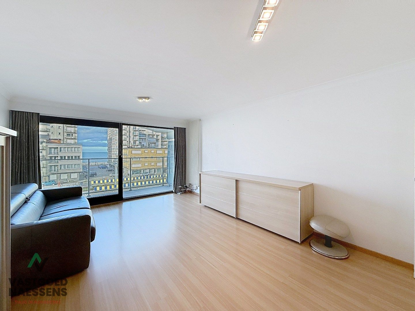 INSTAPKLARE STUDIO MET RUIM TERRAS EN ZEEZICHT foto 5