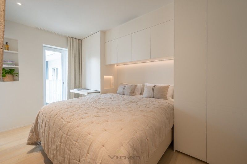Lichtvolle, instapklare penthouse met drie volwaardige slaapkamers, meerdere terrassen en een open zicht op La Réserve en het Casinoplein. foto 11