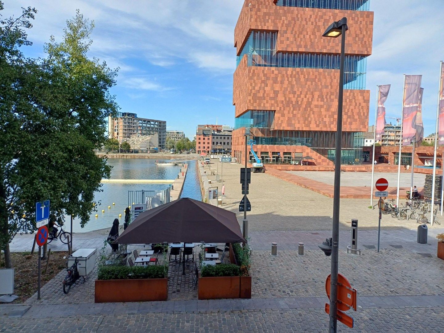 Instapklaar horeca pand op het Eilandje. foto 10