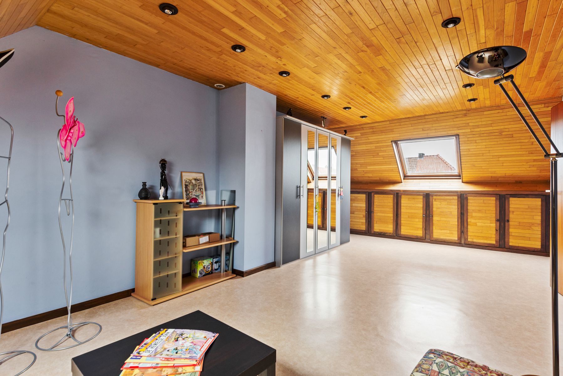 Kom de ruimte ontdekken in en achter deze halfopen bebouwing foto 27