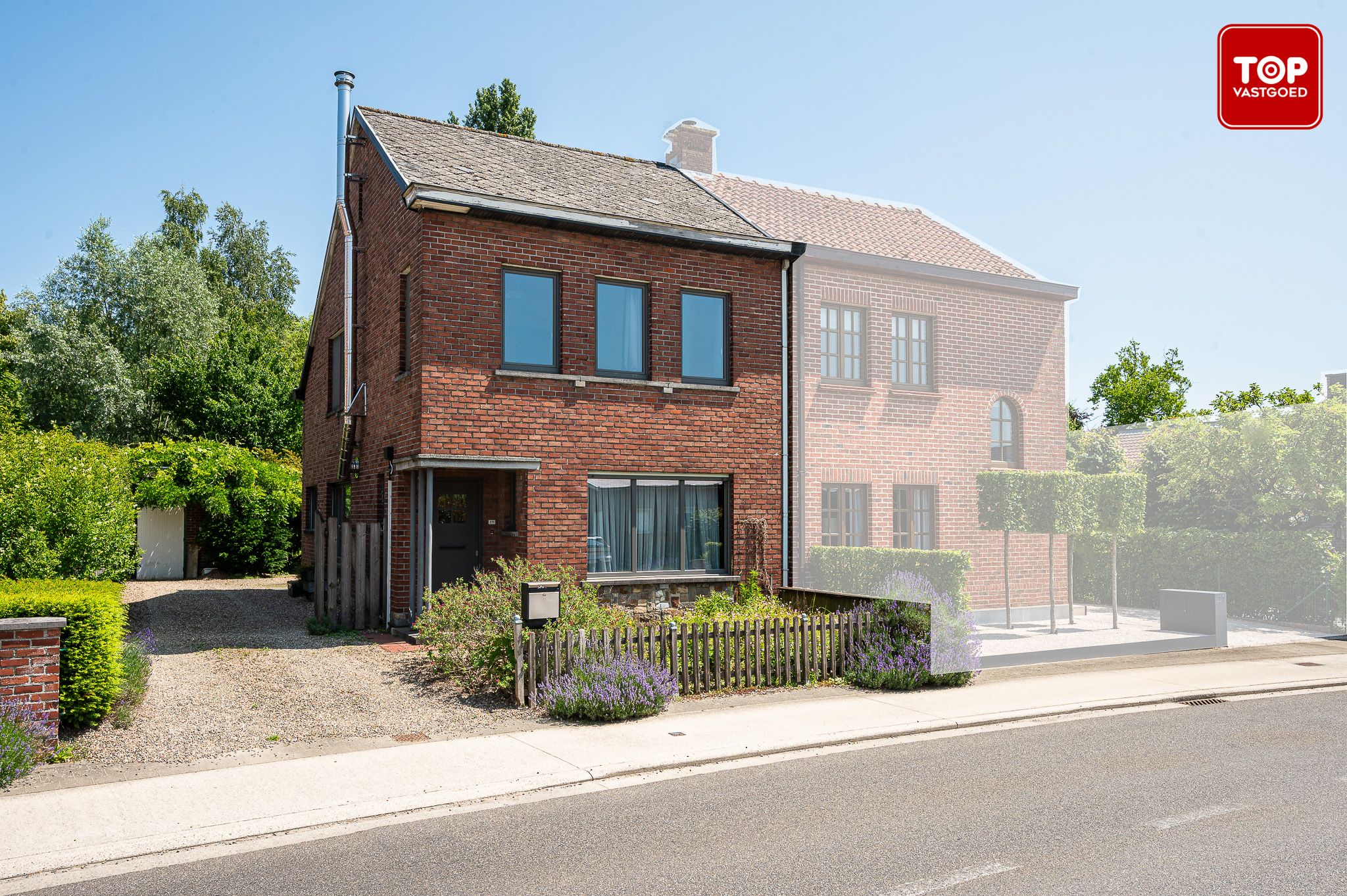 HOB met 3 slaapkamers en prachtige tuin foto 2