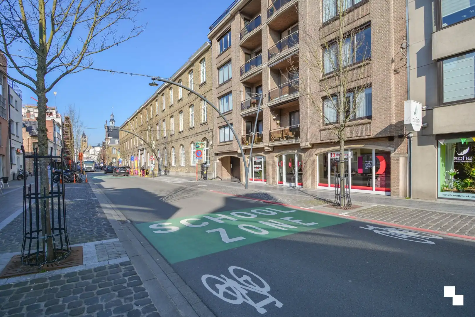 Zéér verzorgd, gerenoveerd 3-slaapkamer appartement te Roeselare foto 28