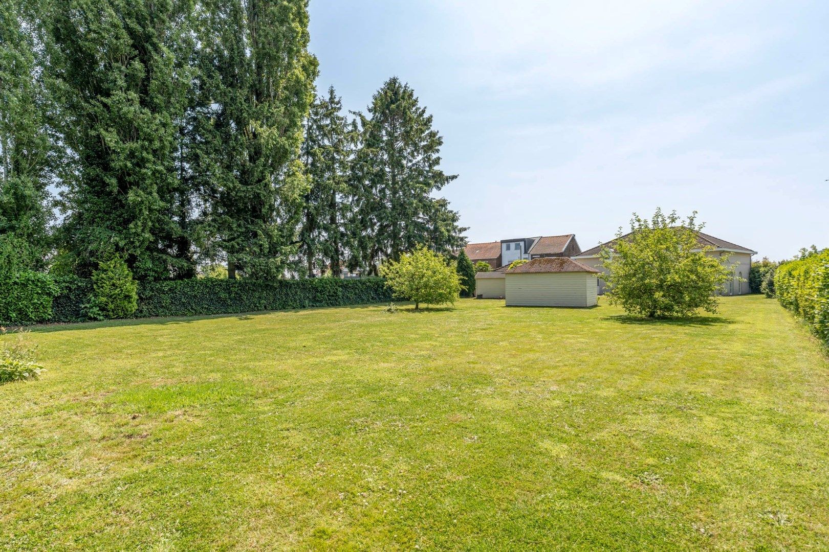 Ruime elegante villa met vrijstaande garage en tuin op 18a 99ca te Lanaken-Smeermaas foto 26
