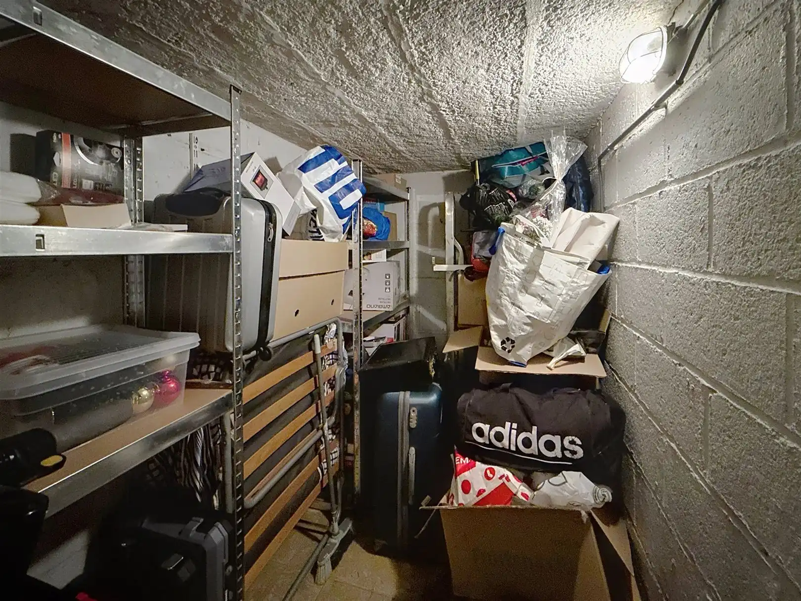 Eén slaapkamer apparment met kelder foto 19