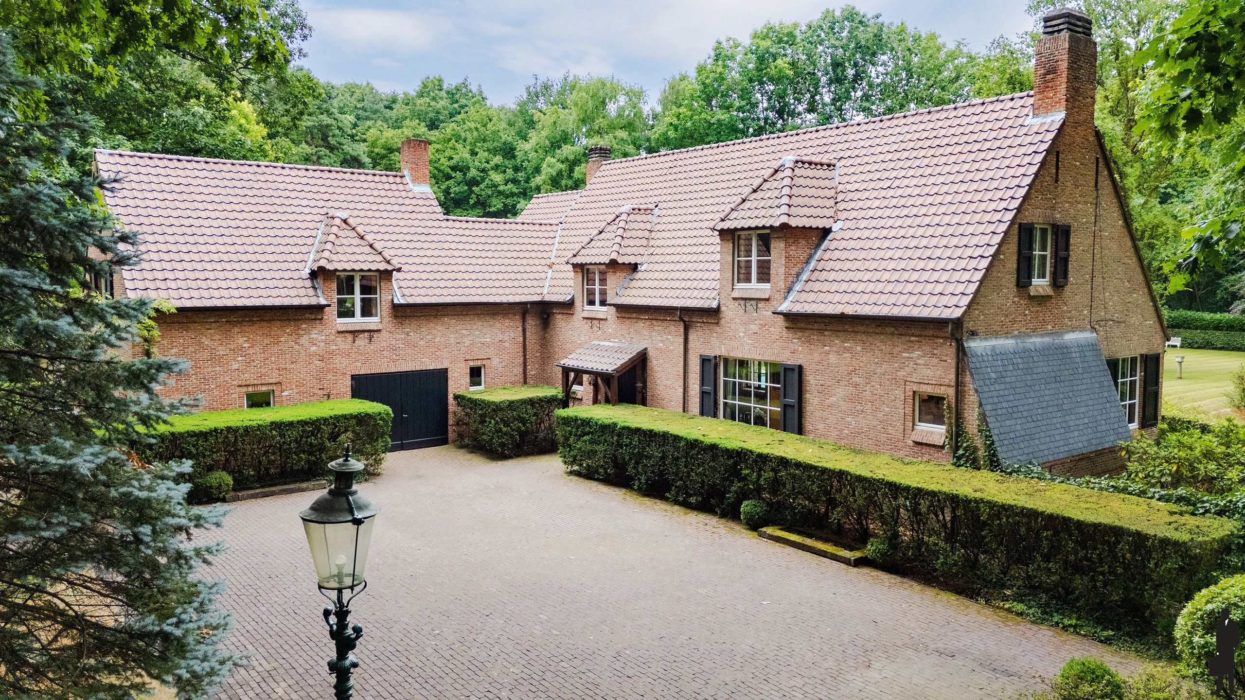 Op absolute toplocatie gelegen villa! foto 36