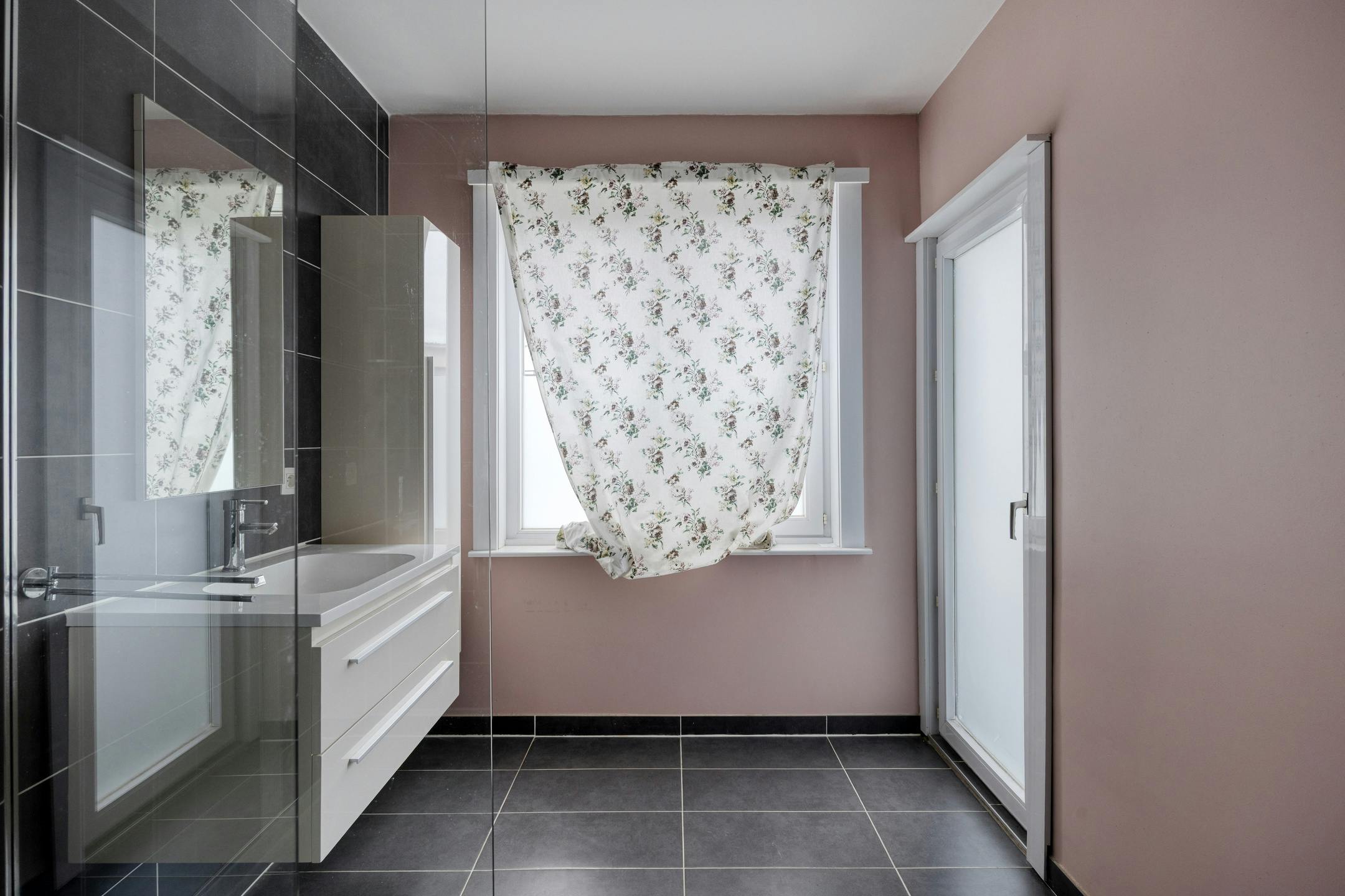 Energiezuinig appartement mét garage te koop in Merksem  foto 10