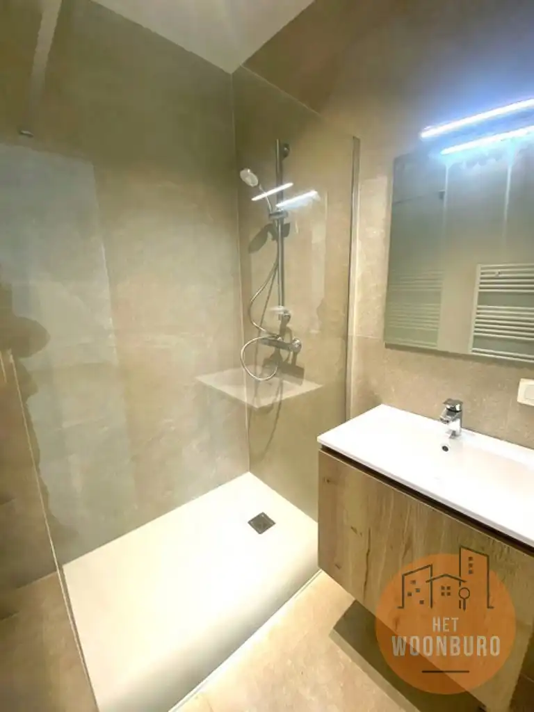 Nieuwbouw duplex 3 slpks, terras en autostaanplaats foto 9