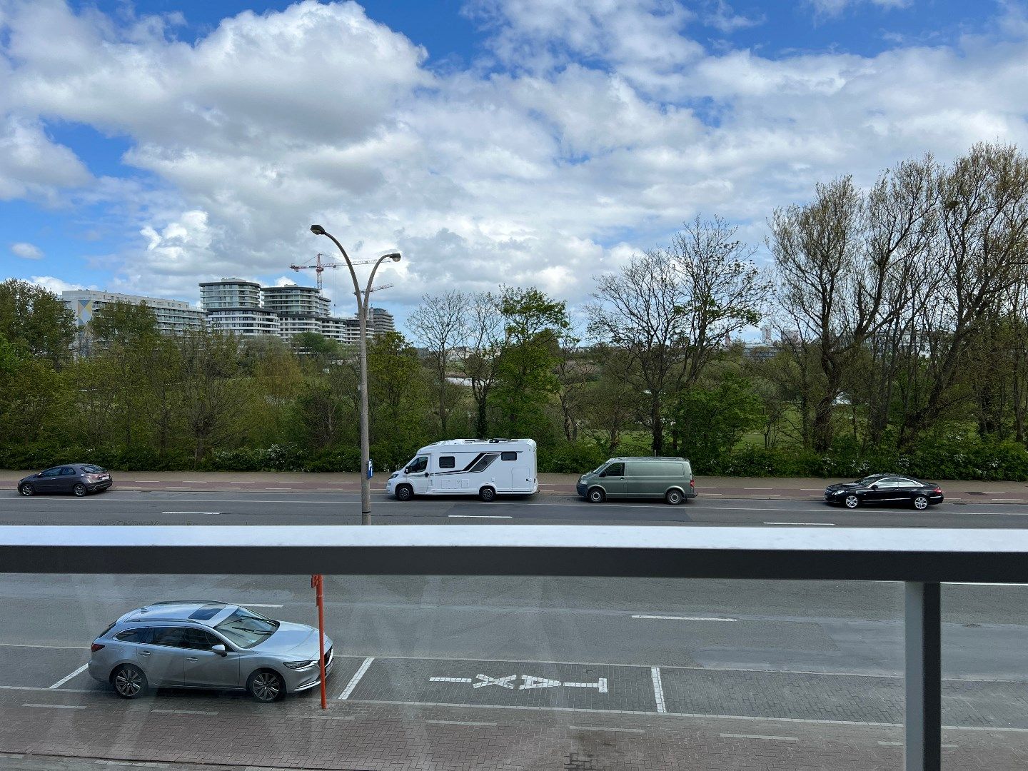 APPARTEMENT MET ZONNETERRAS OP WANDELAFSTAND VAN DE ZEEDIJK VAN MARIAKERKE foto 18