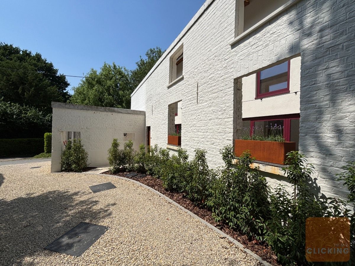 Slim wonen in stijl: volledig gerenoveerde woning in het groene Borchtlombeek foto 9