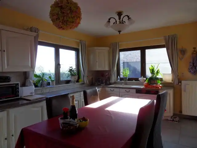 Villa-Landhuis met 4 slpkrs, bureel, 2 garages op 12 are foto 21