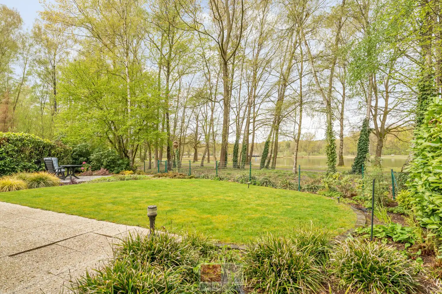 Prachtige, gelijkvloerse vakantiewoning op een toplocatie, vlak bij de grote vijver van de Sonnevijver. foto 26