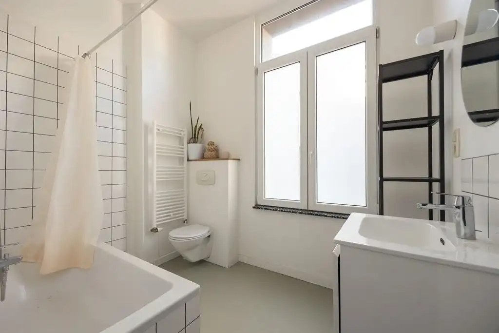 Charmant en licht rijhuis in het hart van Borgerhout foto 10