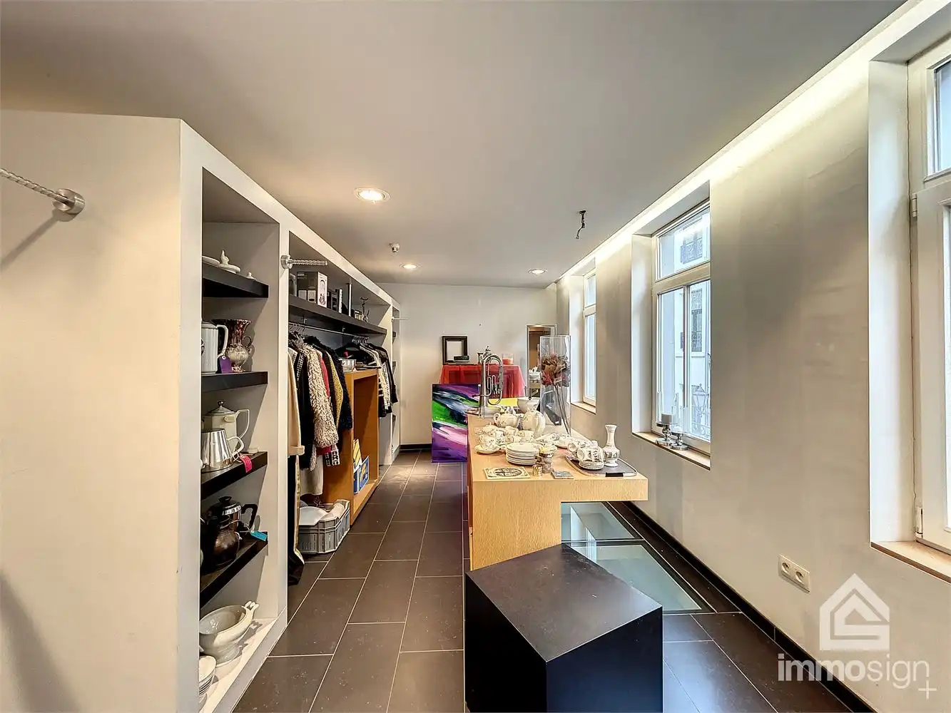 Prachtig handelspand met duplex midden in het centrum van Maaseik! foto 18