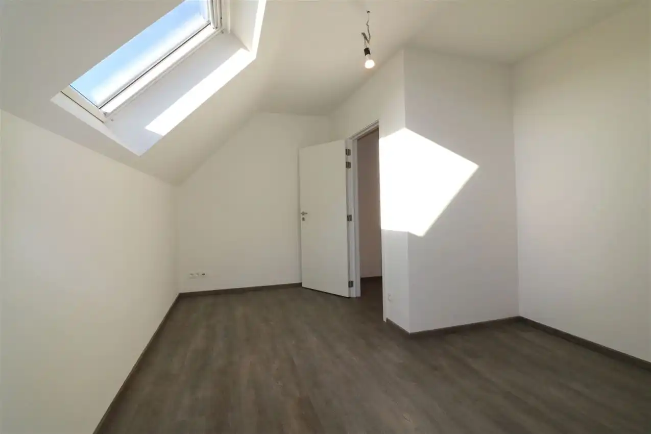 duplex met 2 grote slpk., zuidgericht terras, 2 parkings nabij centrum  foto 18