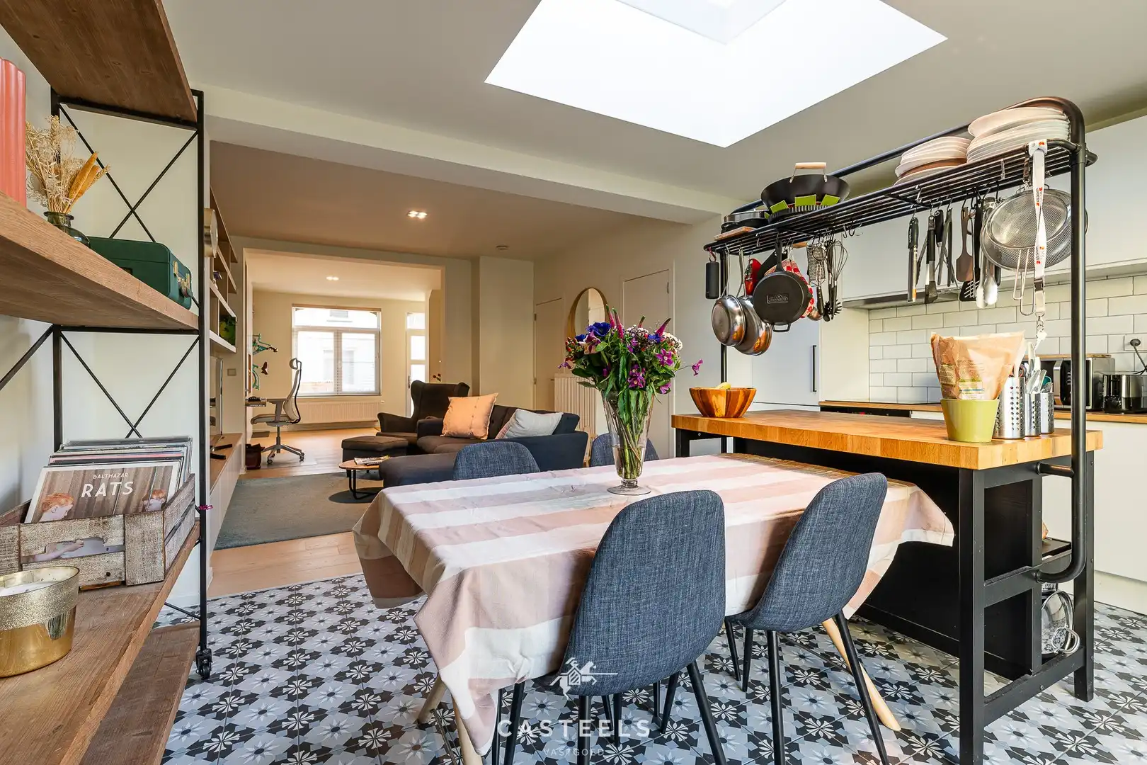 Instapklare gezinswoning met droomtuin en 3 slaapkamers foto 4