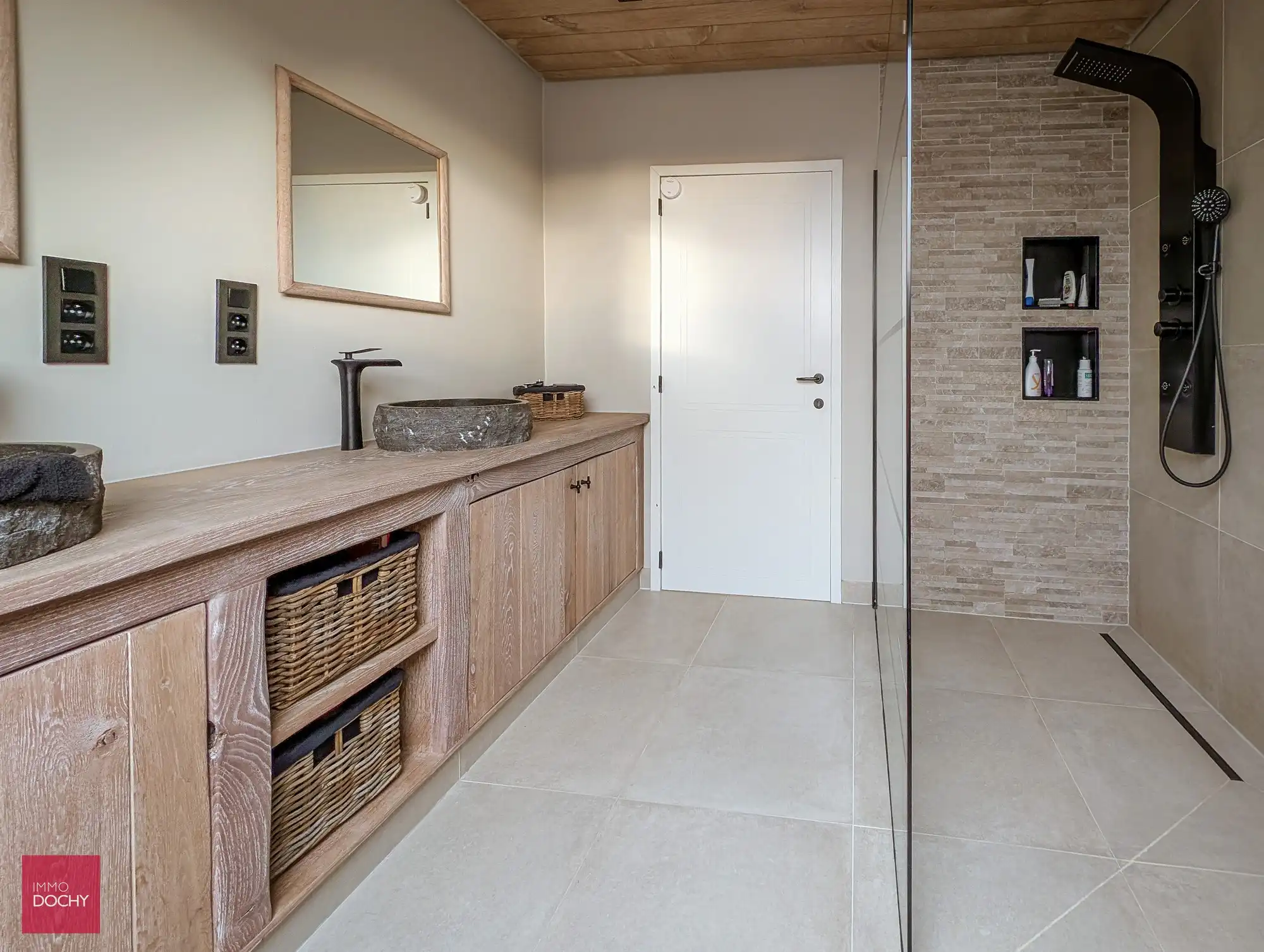 Instapklare sterk gebouwde villa met zicht op oude Leiearm | Heuvelhoekstraat foto 9