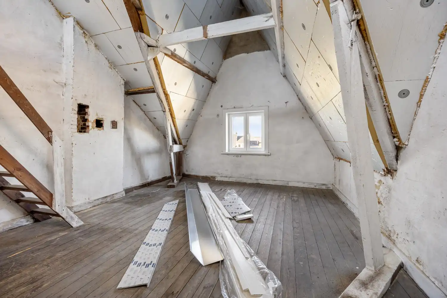 Authentieke herenwoning met ruime tuin en uitzonderlijk potentieel nabij het centrum van Hasselt! foto 19