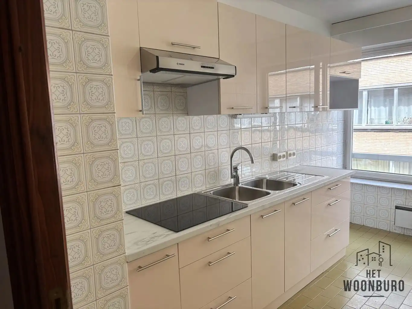 Appartement 1e verd. met terras en kelder foto 6