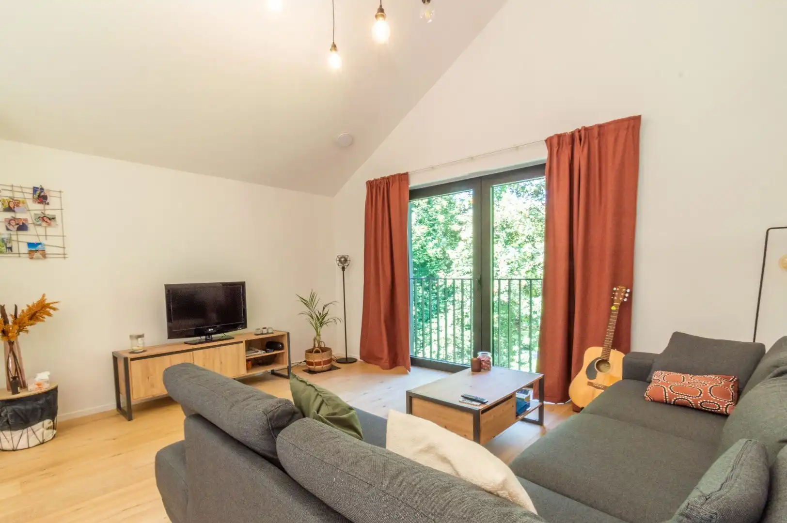 Een duplex-appartement / volledig huis volledig vernieuwd! foto 5