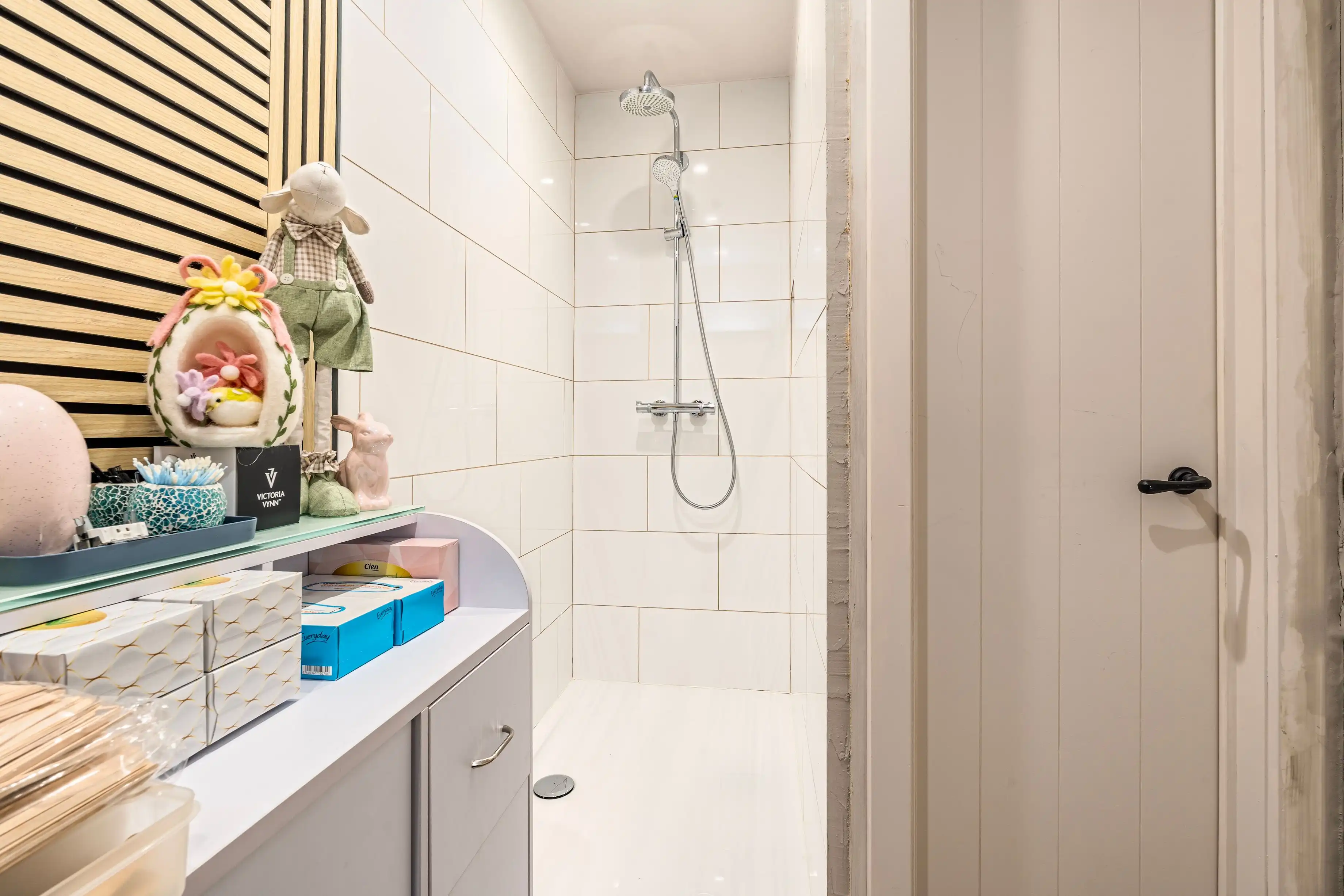 Gerenoveerde woning met tal van mogelijkheden in Brugge! Geniet nu nog van aankopen aan 2%* foto 14