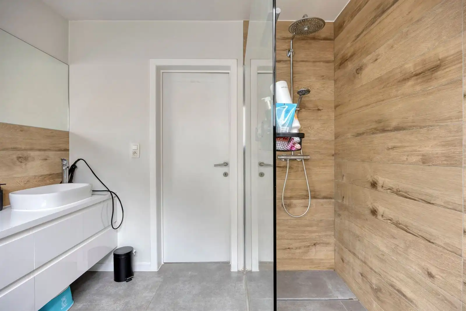 Alleenstaande woning met tuin foto 19