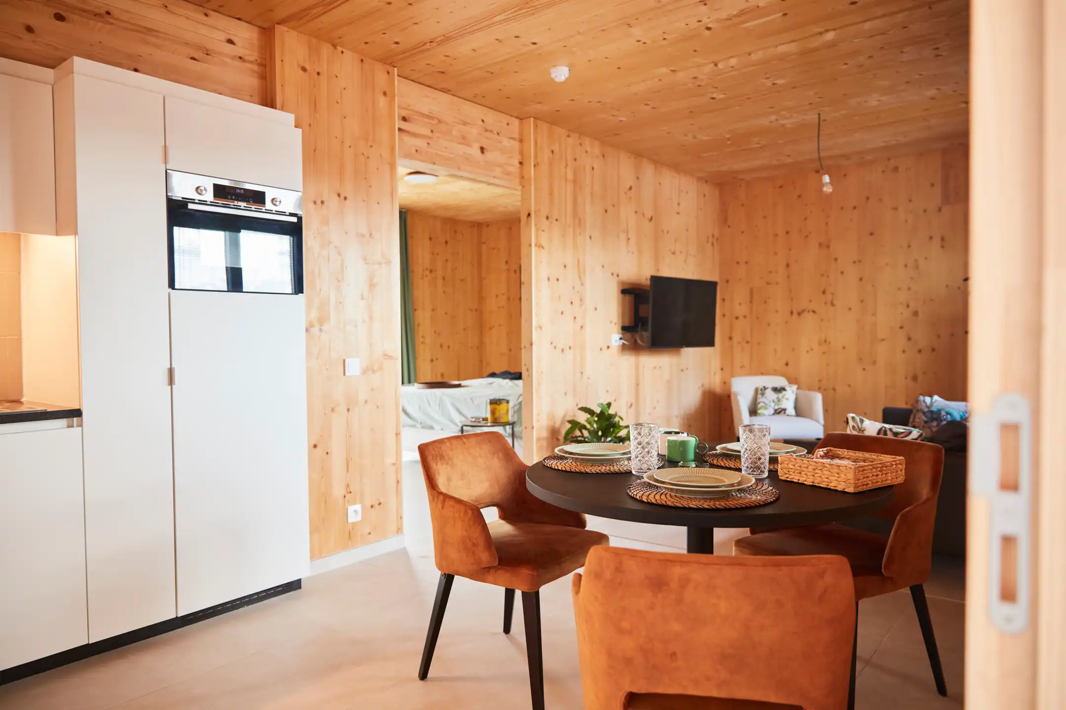 WICHELEN - Unieke serviceflat op centrale locatie foto 4