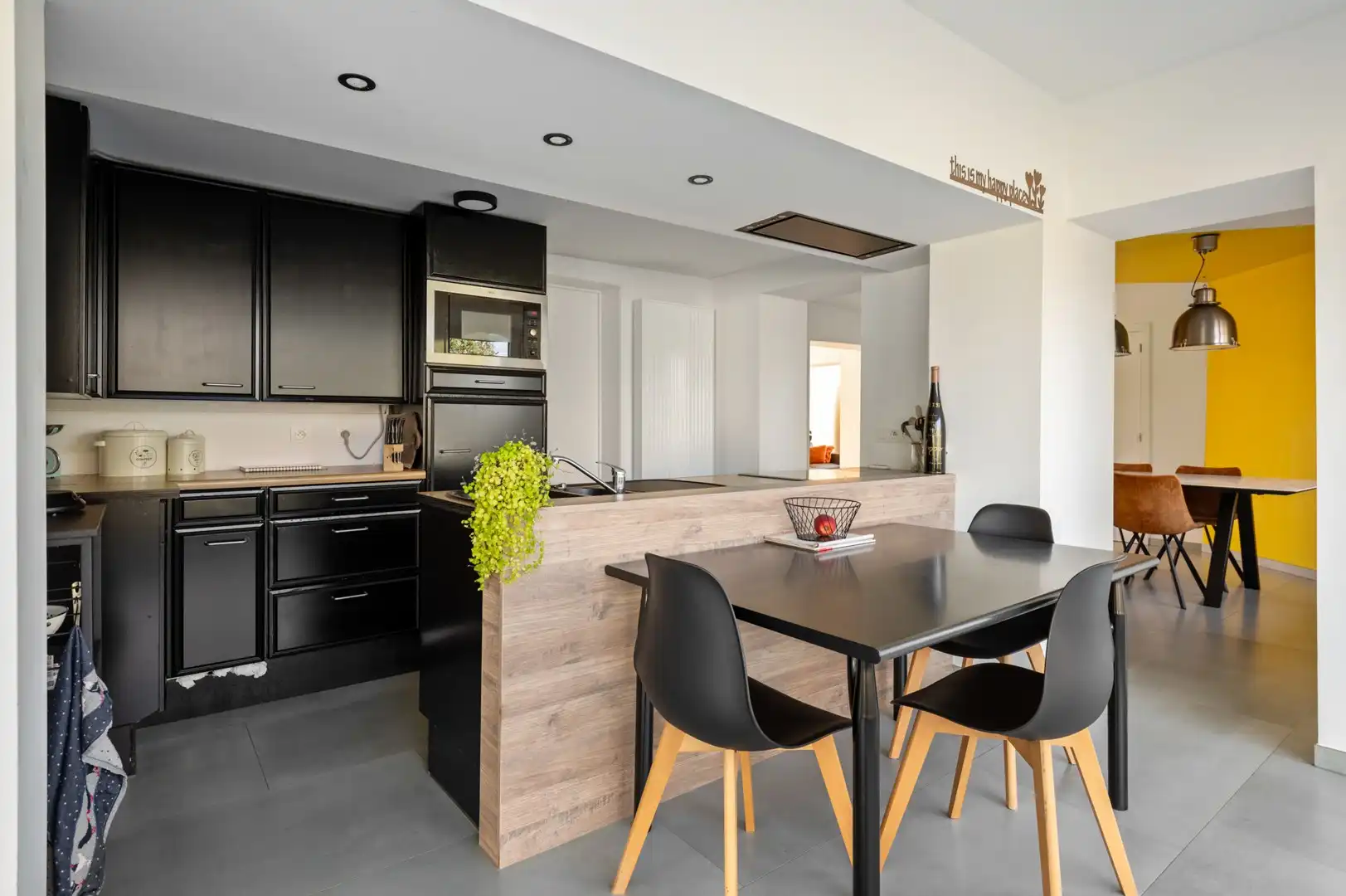Vrijstaande woning op een ruim perceel van 3.330 m² met prachtig groen uitzicht en tal van mogelijkheden foto 16