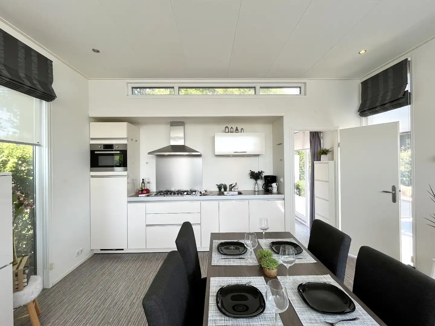 2-slpkr vakantiewoning met tuin & parkeerplaats foto 18