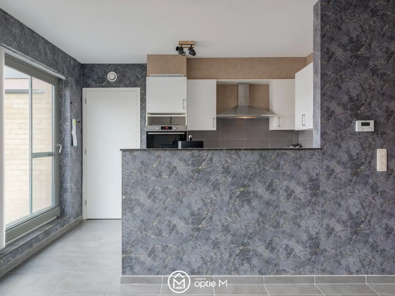 Ruim appartement in Bilzen-Hoeselt met parkeerplaats foto 10