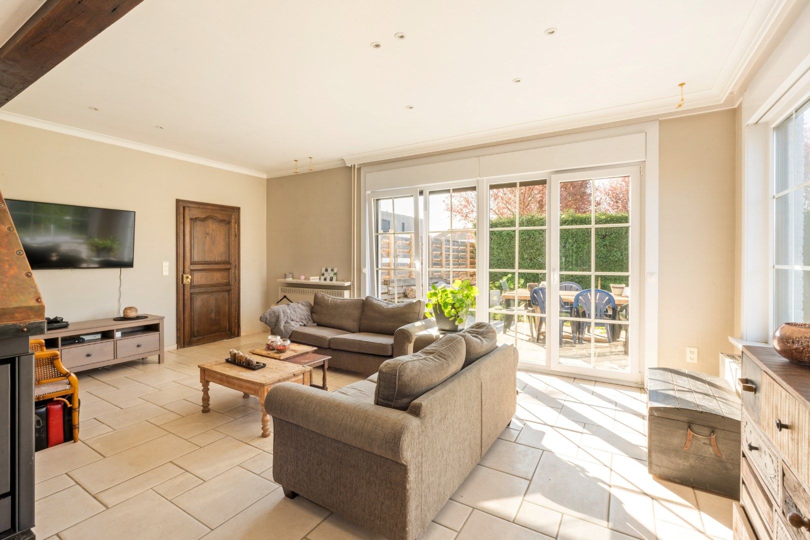 ALLEENSTAANDE WONING MET 5 SLPKS, 2 BADKAMERS, TUIN EN GARAGE foto 9