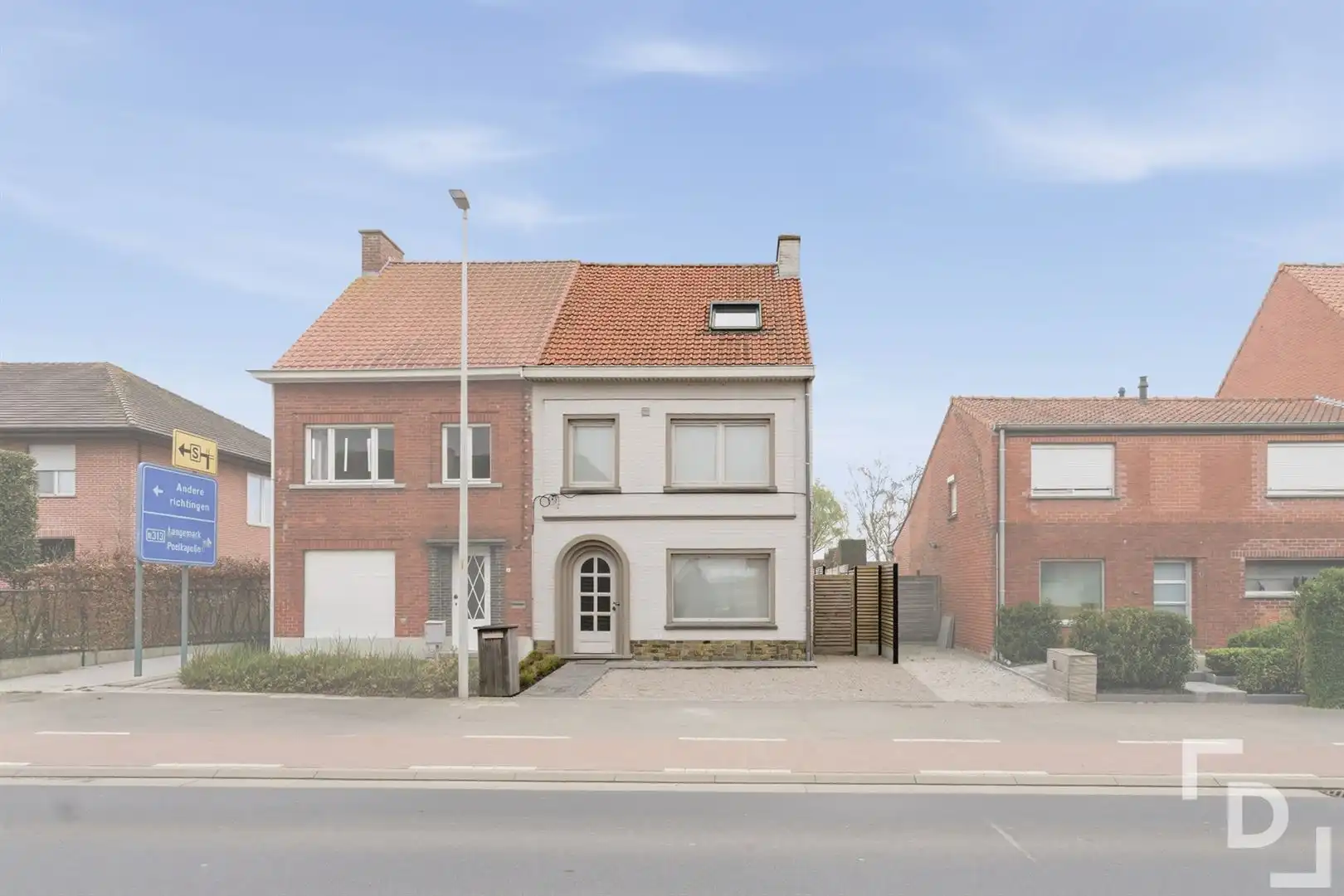 Gerenoveerde HOB met 3 slaapkamers en tuin te koop in Sint-Jan. foto 32